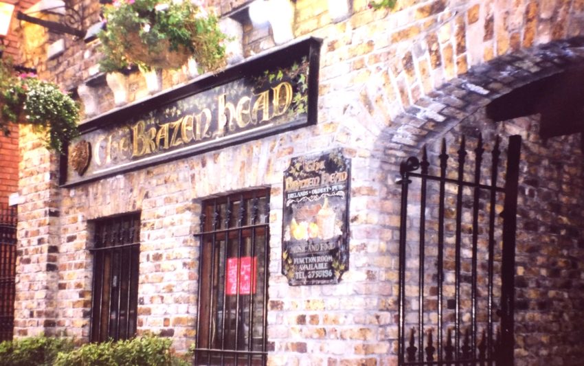 Things to do in Dublin Ireland - Brazen Head Pub Dublin Ireland