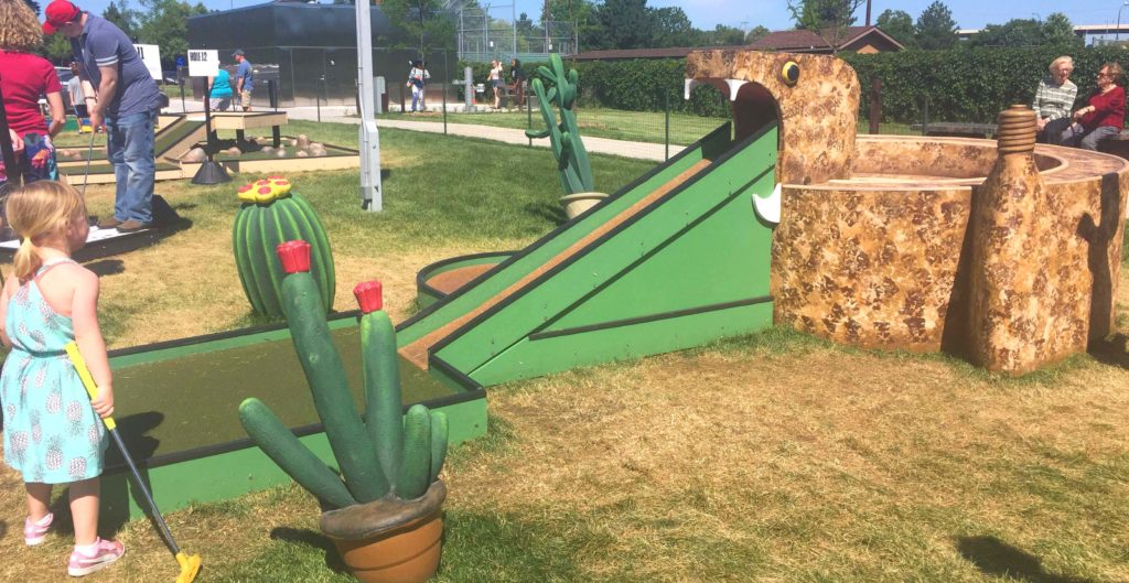 The best things to do in the Twin Cities with kids | Minneapolis Sculpture Garden Mini Golf | Minneapolis, MN (USA)