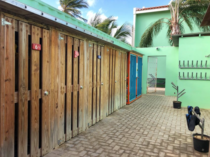 Coral Paradise Resort Bonaire - Dive Lockers