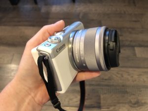 Mirrorless Camera For Travel: Canon EOS M100