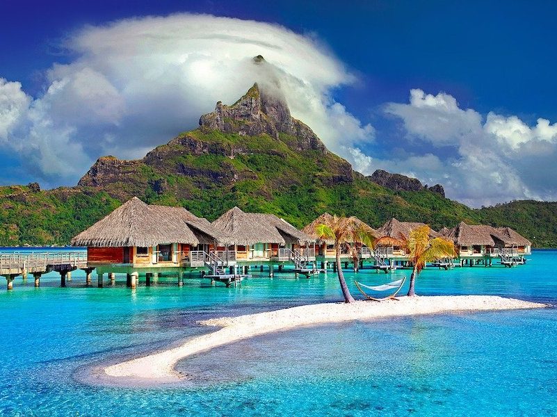 Luxury Bucket List - overwater bungalow in Bora Bora