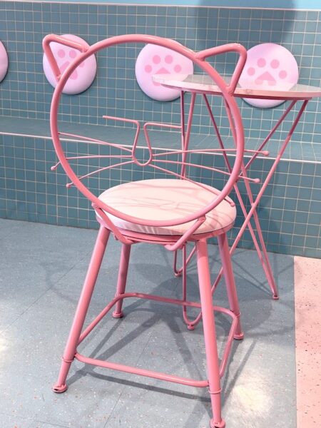 Kitty Bubble Cat Cafe chair